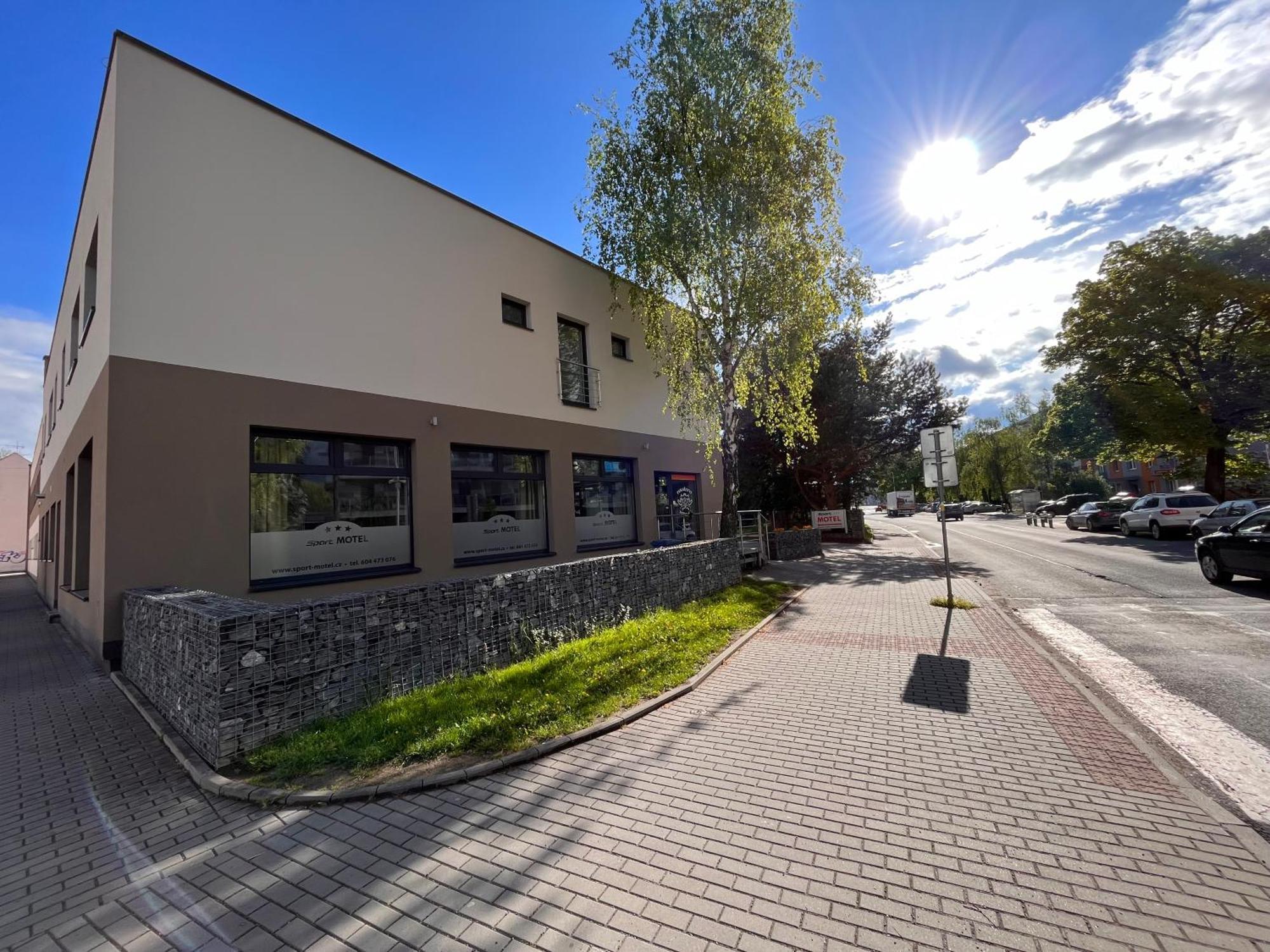 Sport Hotel Centrum Valasske Mezirici Exterior foto